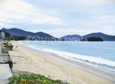 View of massaguaçu beach in Caraguatatuba on the north coast of São Paulo