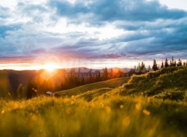 landscape_mountains_sun_140434_3840x2160